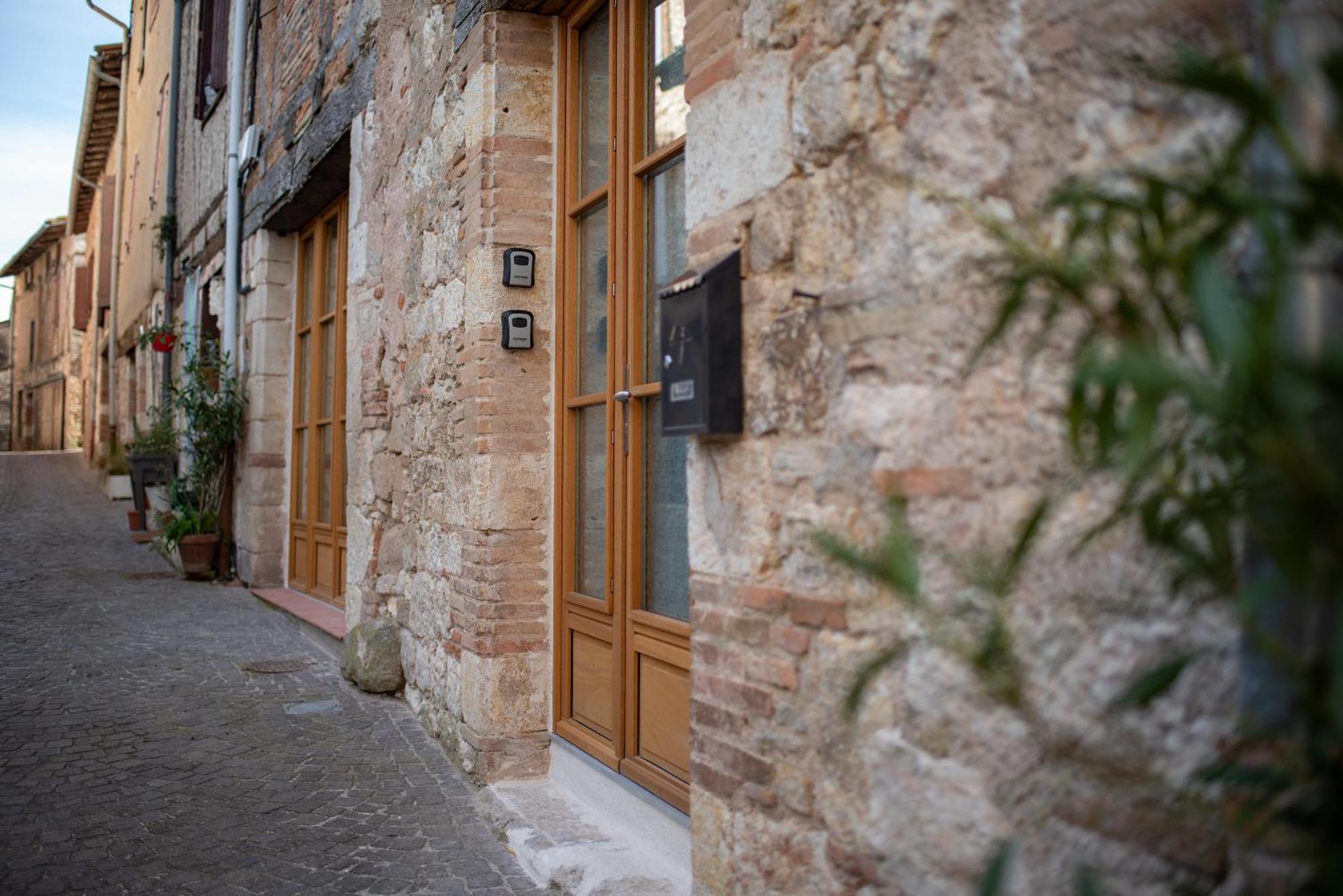 Les Portes De Castelnau Exterior photo
